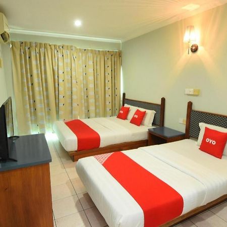 Oyo 89642 Highway Inn Mukah Eksteriør billede