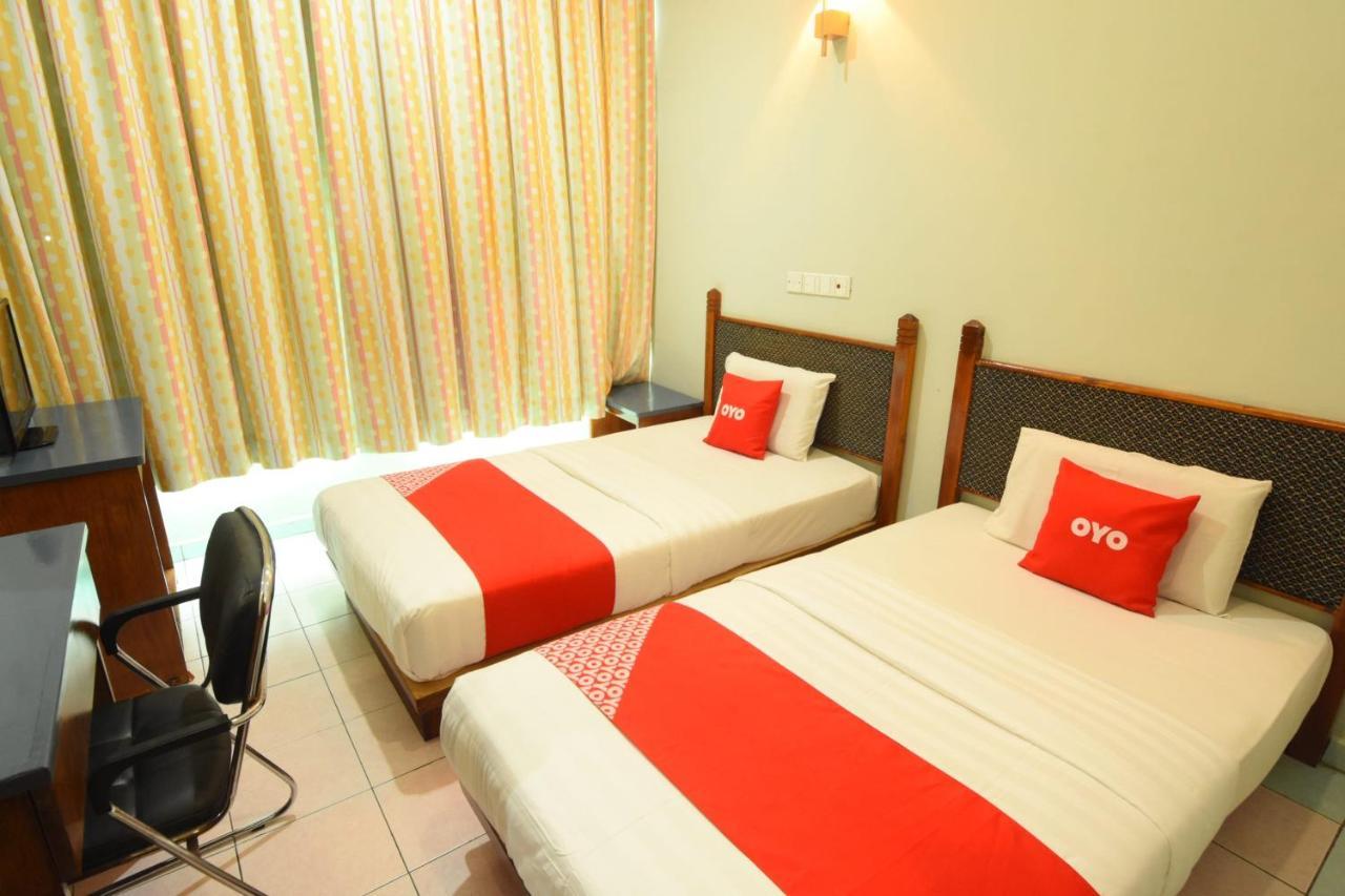 Oyo 89642 Highway Inn Mukah Eksteriør billede
