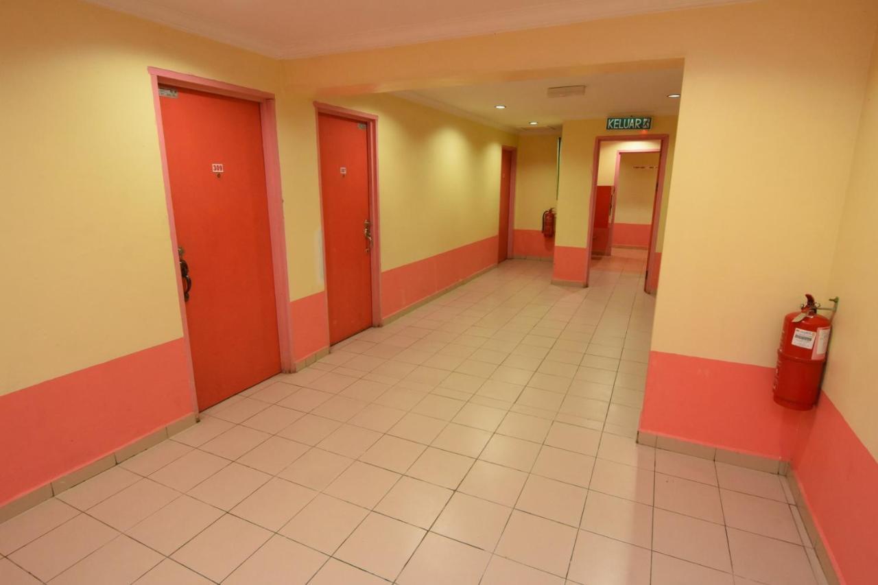 Oyo 89642 Highway Inn Mukah Eksteriør billede